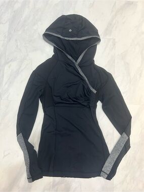 Lululemon Black Hooded Long Sleeve Top size 4